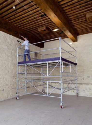 Acheter un échafaudage Tour roulante Generis 900 acier 3mx3m de Tubesca-Comabi - Comparer nos meilleurs produits