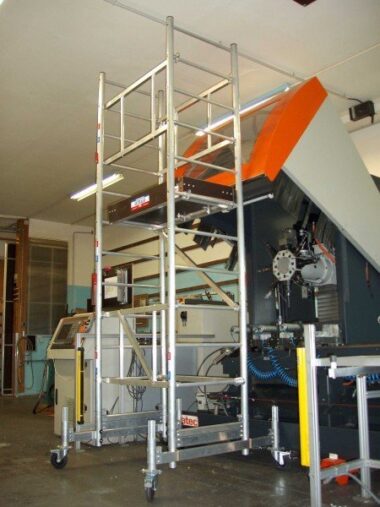 ECHAFAUDAGE ULTRALU M MAX VALISE AVEC KIT ROULAGE EN OPTION