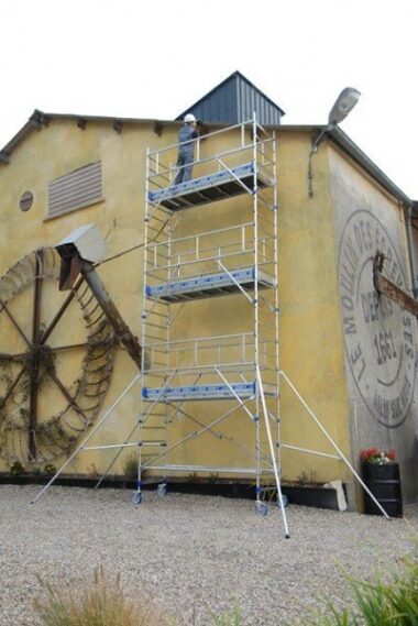 Échafaudage roulant aluminium Totem 2 Line 250 confort de Tubesca-Comabi - Comparer nos meilleurs prix