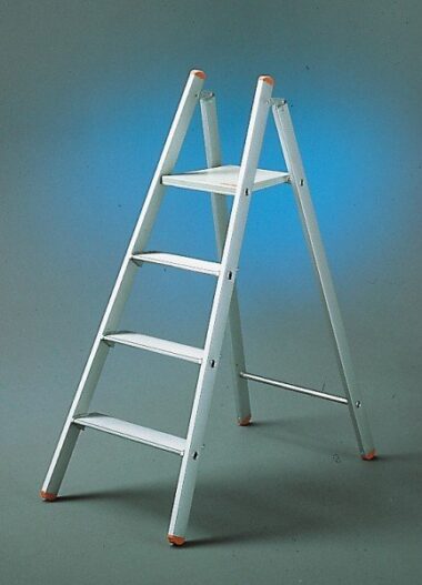 MARCHEPIED SIMPLE MARCHE TUBESCA-COMABI ALUMINIUM OU ACCESSOIRE INDISPENSABLE A LA MAISON COMME DANS L’ENTREPÔT DU 01 DANS L'AIN