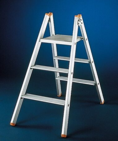 MARCHEPIED DOUBLE MARCHE TUBESCA-COMABI ALUMINIUM OU UTILISATION POUR VOS PEINTURES DANS LE 74 en Haute-Savoie