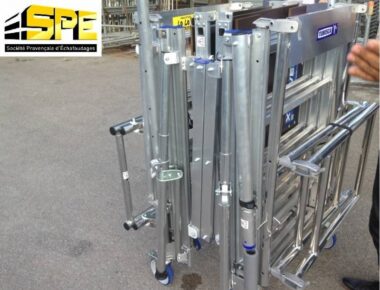 Echafaudage Télescopique roulant XTOWER en aluminium pliant - TUBESCA COMABI