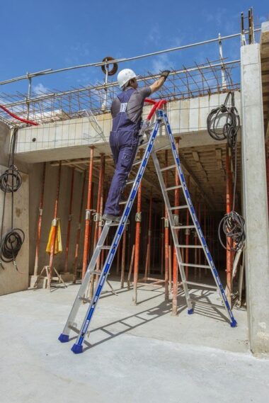 Acheter une échelle PLATINIUM transformable 2 Plans en aluminium - Tubesca-Comabi - Comparer nos meilleurs prix