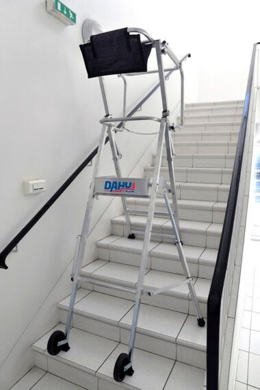 Plateforme escaliers de type Dahu en aluminium spéciale 4 pieds indépendants - DUARIB