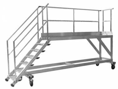 Acheter un quai de chargement / une plateforme de déchargement en aluminium de la gamme confort de Fortal