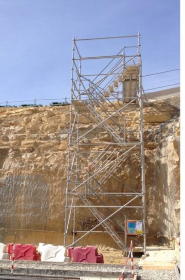 TOUR ESCALIER DE CHANTIER UNISTEP TUBESCA/COMABI ALU/ACIER